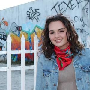 Meet your Posher, Delaney